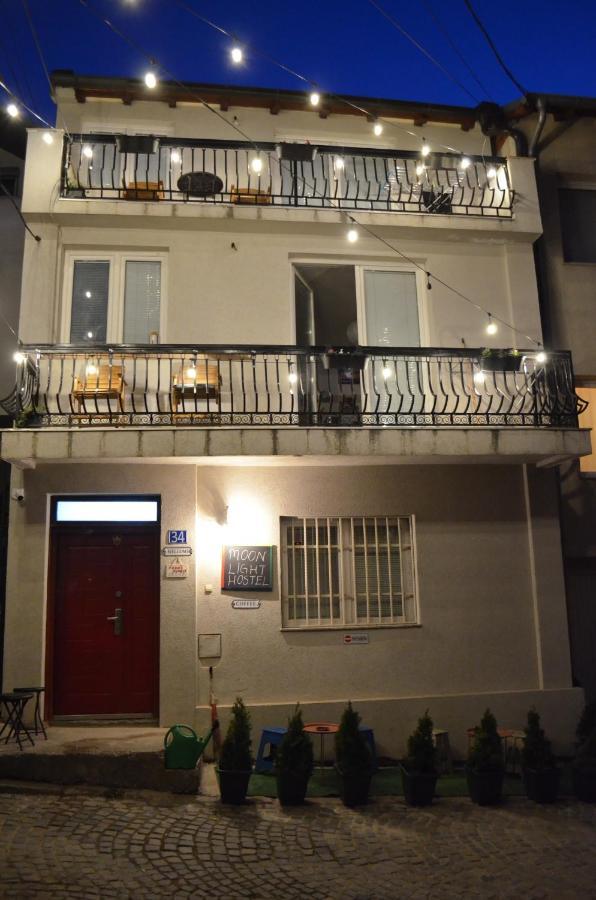 Moonlight Hostel Pristina Exterior foto